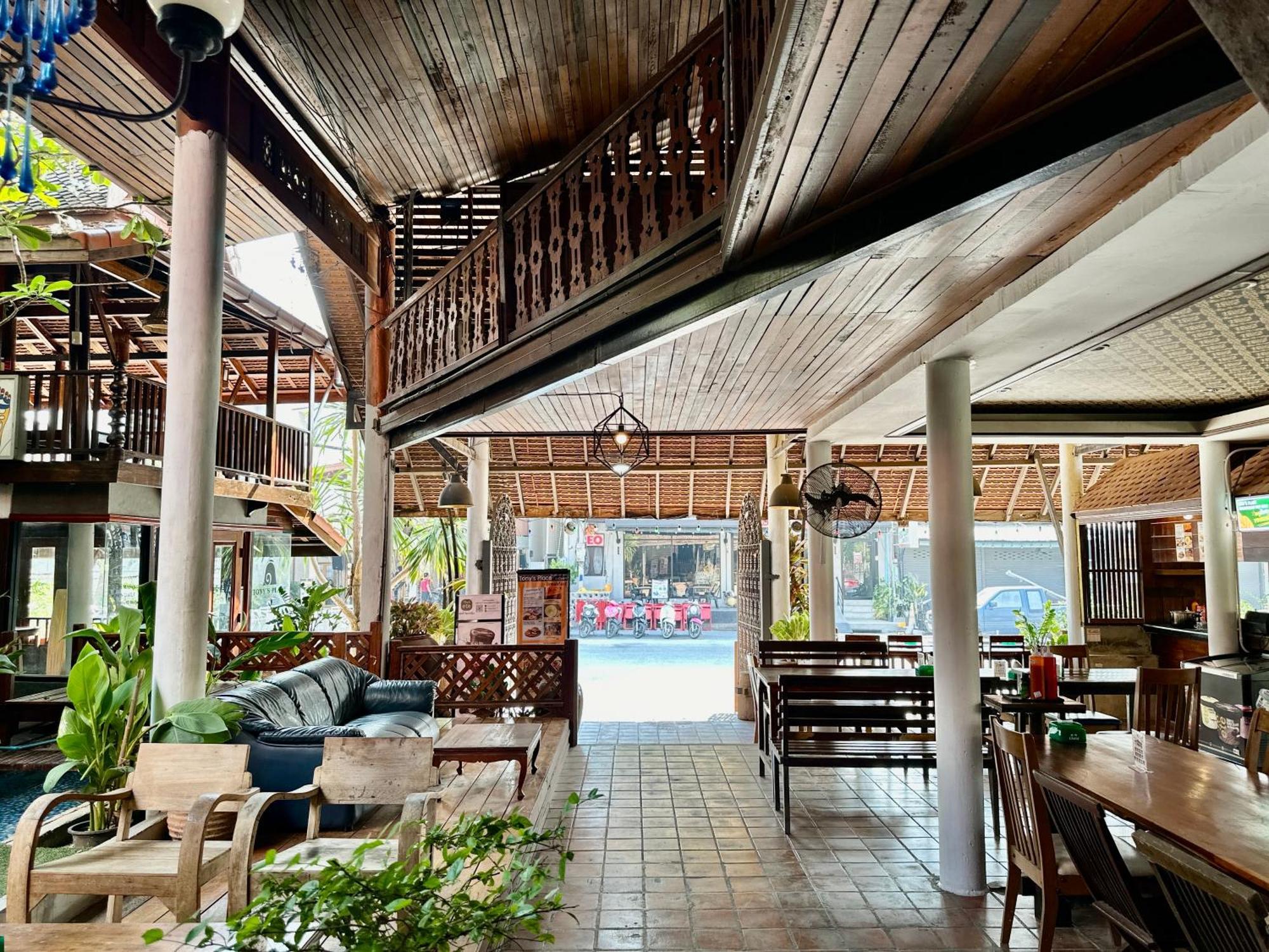 Tony'S Place Ayutthaya Exterior foto