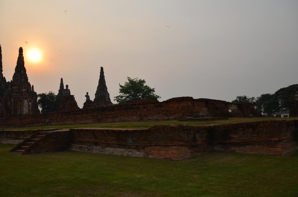 Tony'S Place Ayutthaya Exterior foto