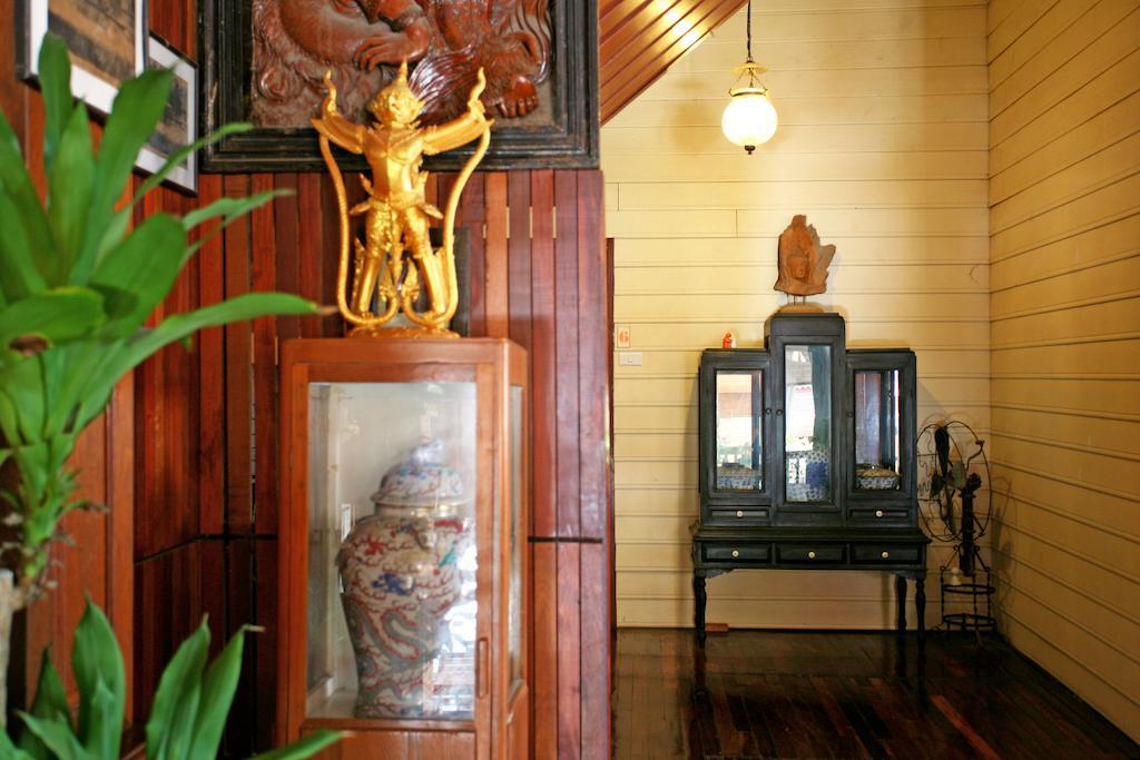Tony'S Place Ayutthaya Exterior foto
